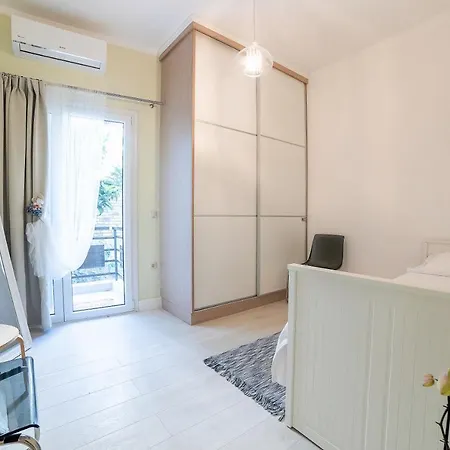 Explore Corfu Town On Foot - Live Like A Local Apartamento *