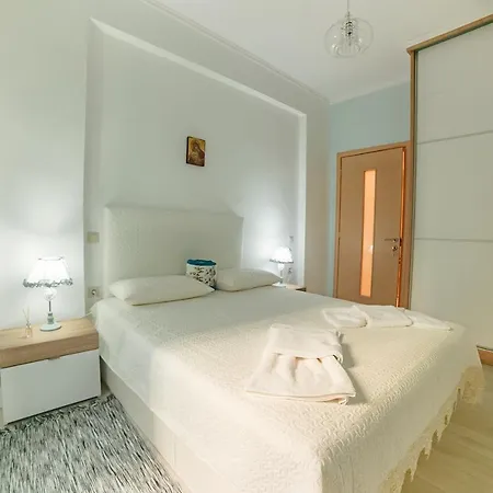 Explore Corfu Town On Foot - Live Like A Local